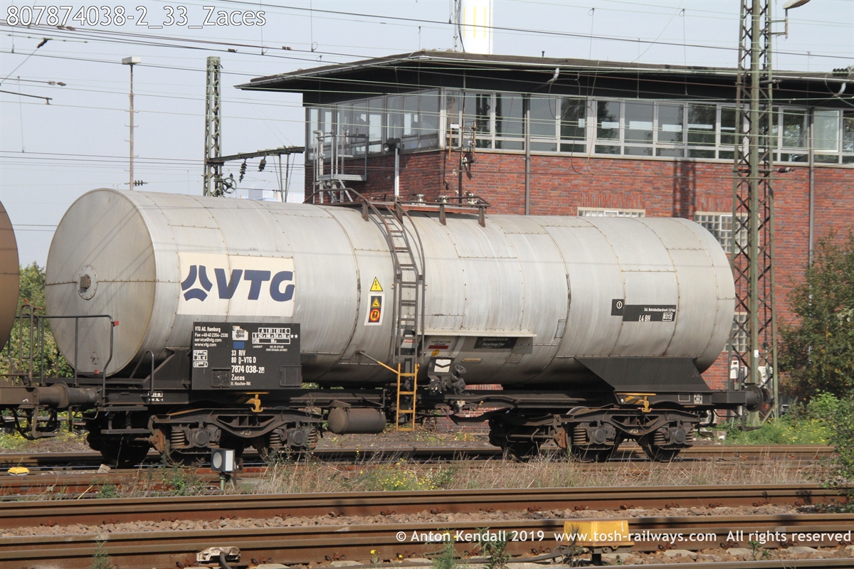 807874038-2_33_Zaces.JPG